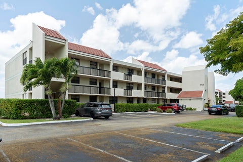 Property photo of 112 Lake Emerald Drive 209, Oakland Park, FL 33309