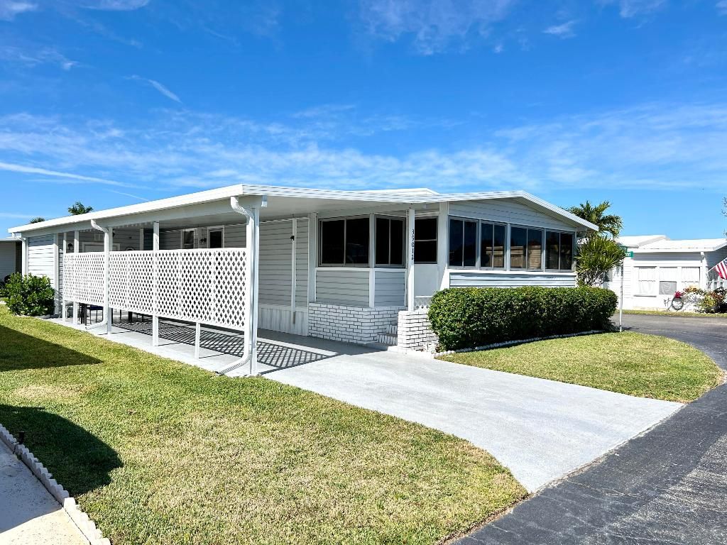 Photo of 39012 Gayle Bay, Boynton Beach, FL 33436 (MLS # R11154794)