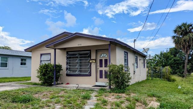 View photos, virtual tours, details... 1440 W Ac Evans Street