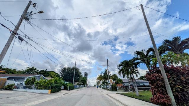 View photos, virtual tours, details... 1440 W Ac Evans Street