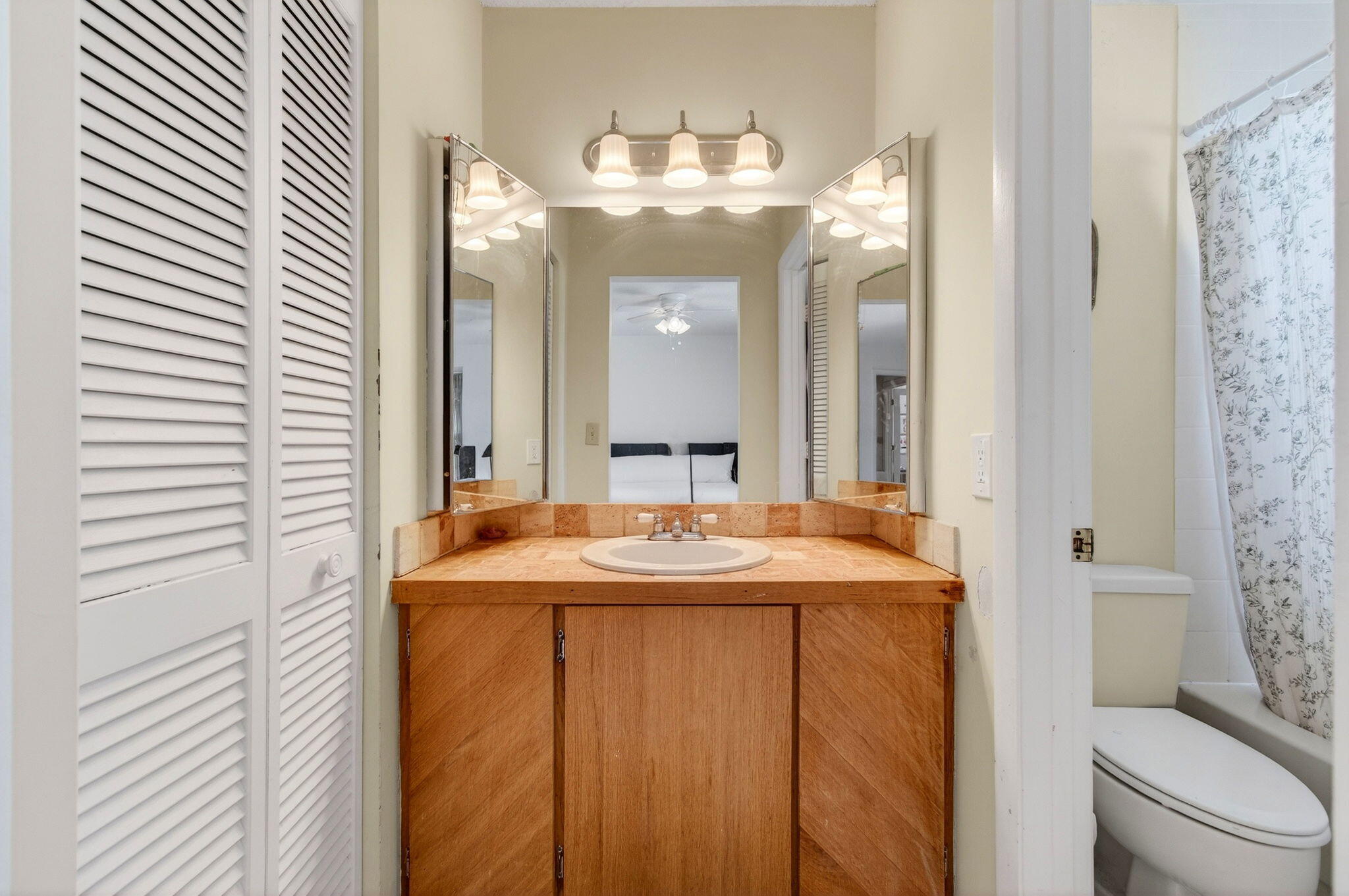 PINEAPPLE WALK 1 - Residential Lease