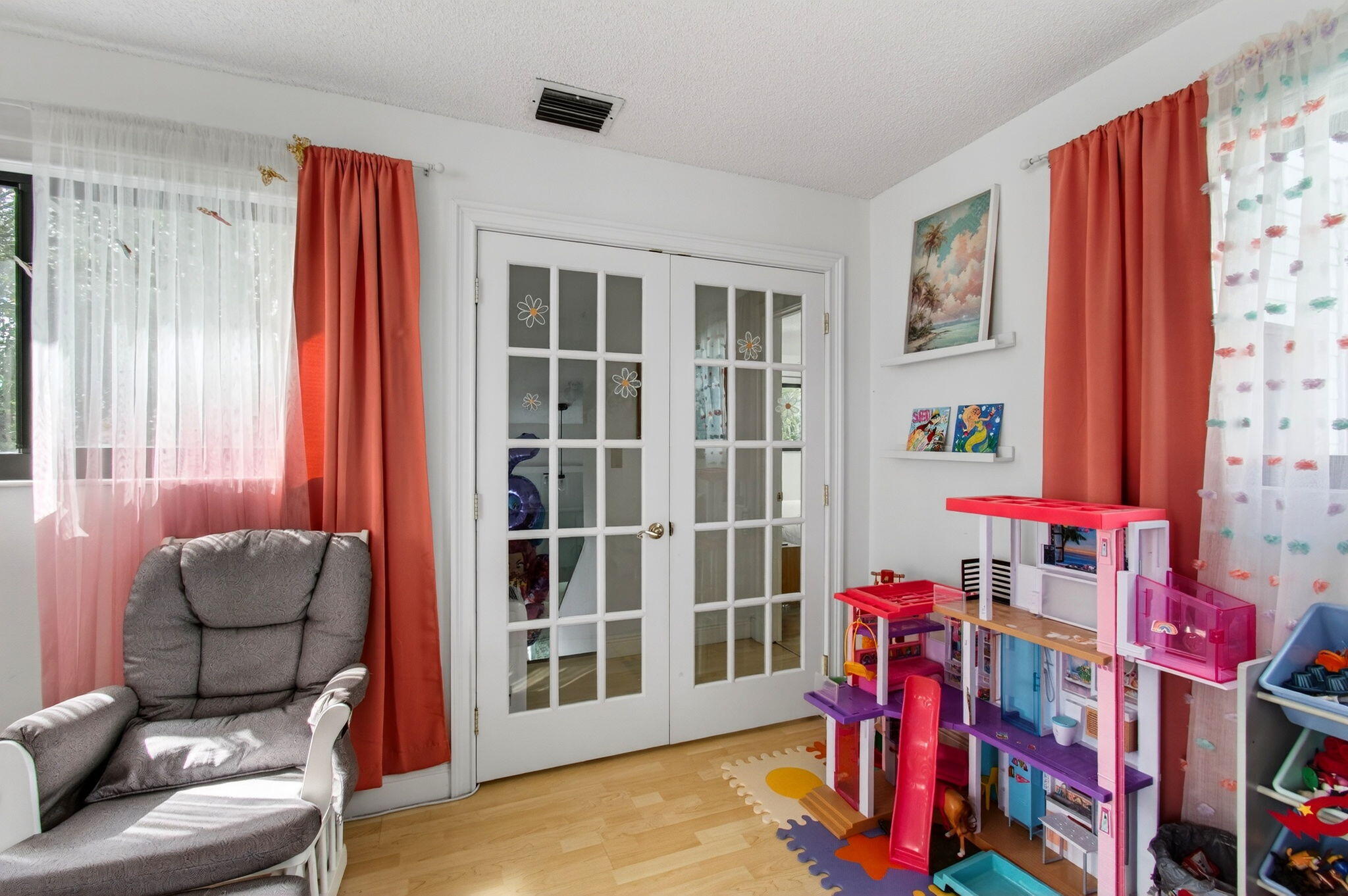 PINEAPPLE WALK 1 - Residential Lease