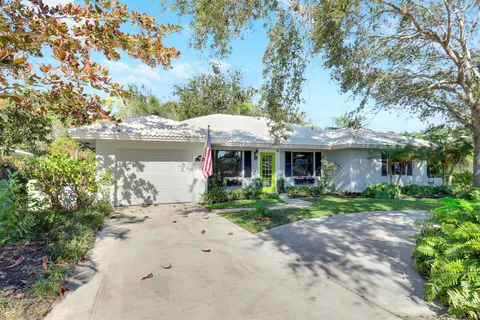 9871 SE Little Club Way N, Tequesta, FL 33469 - MLS#: R11043457