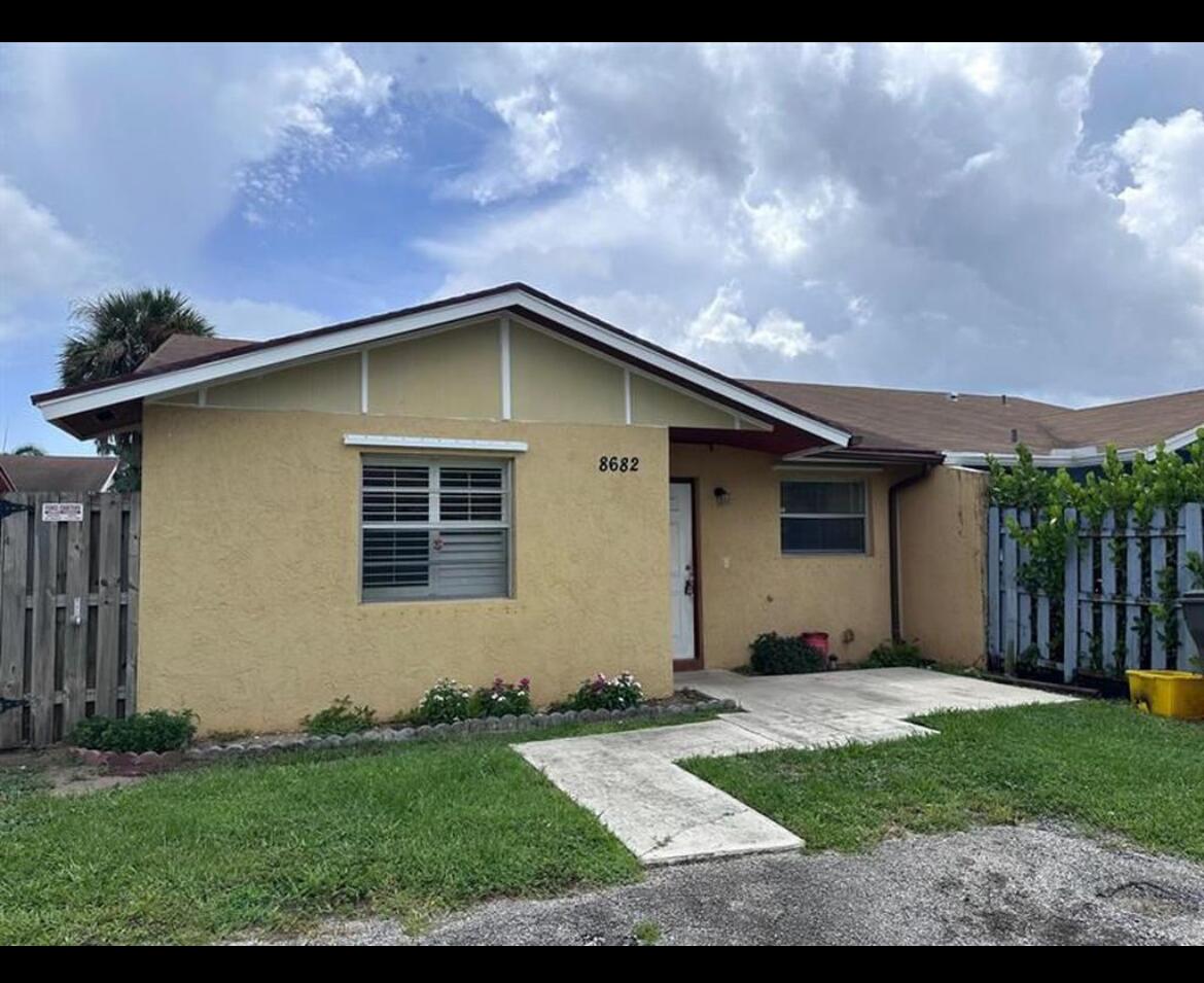 Photo 1 of 23 — 8682 Satalite Terrace, West Palm Beach, FL 33403