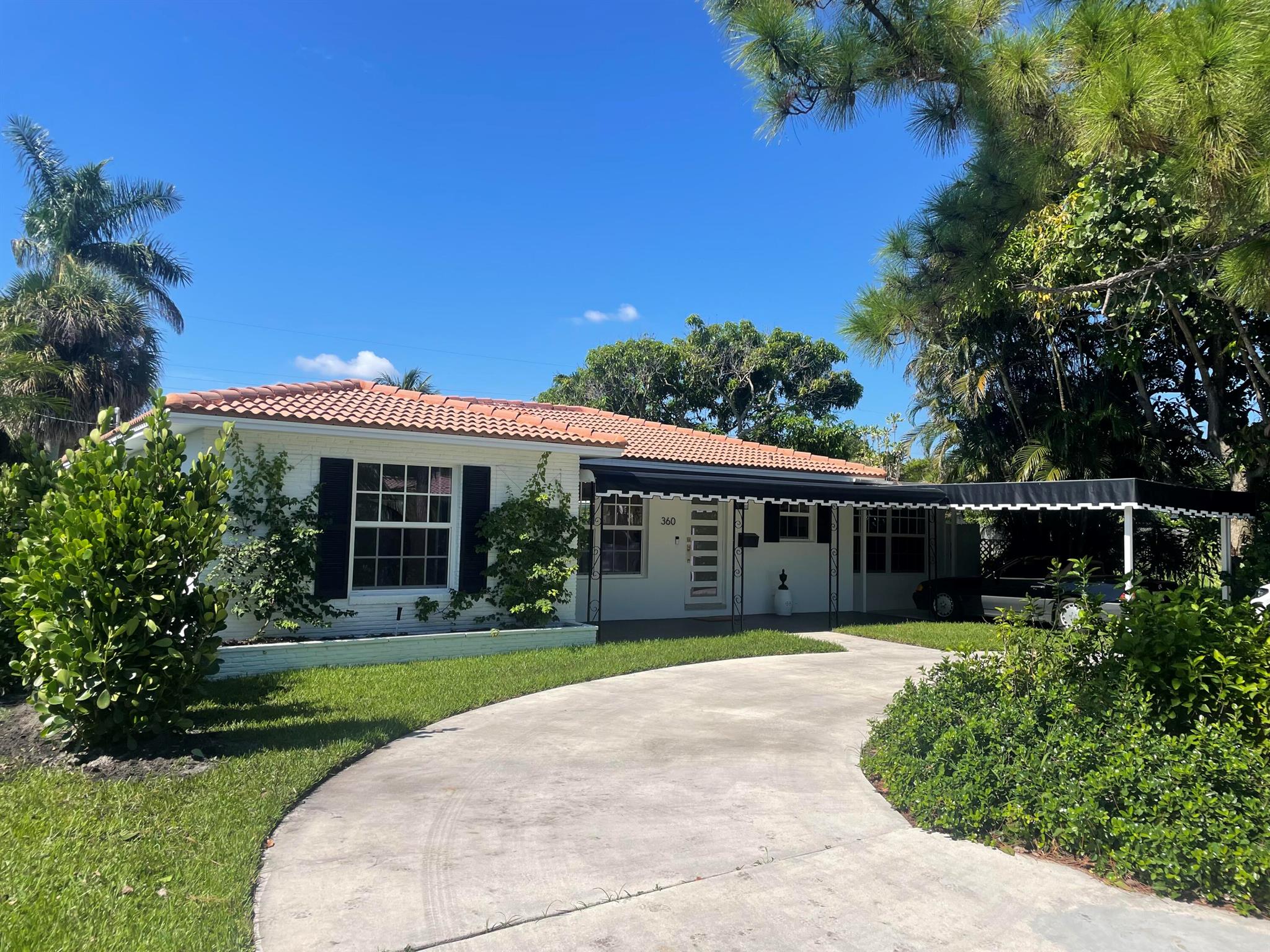 360 Alhambra Place