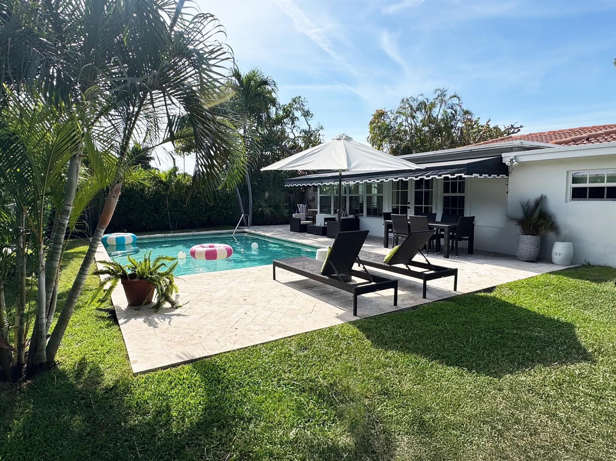 360 Alhambra Place