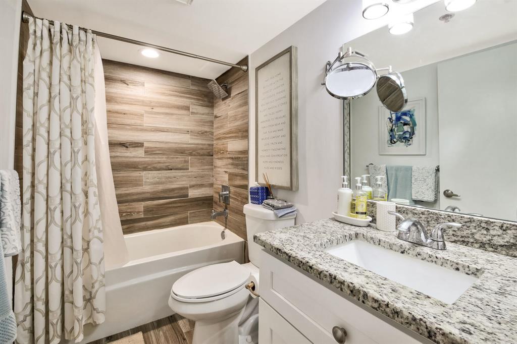 YACHT & RACQUET CLUB OF BOCA RATON CONDO - Residential