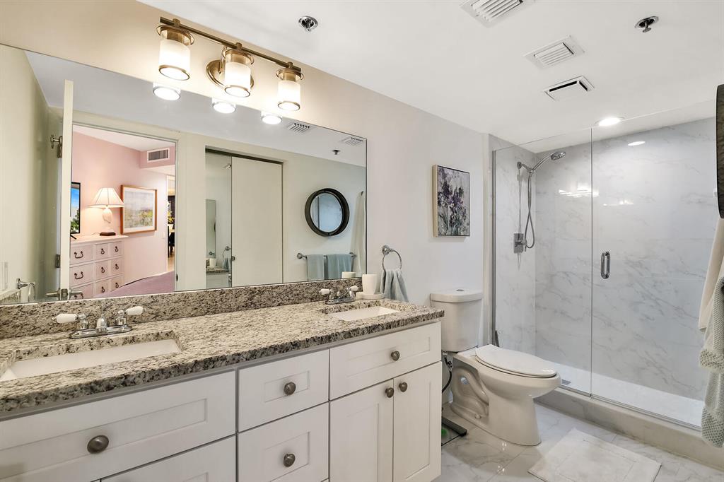 YACHT & RACQUET CLUB OF BOCA RATON CONDO - Residential