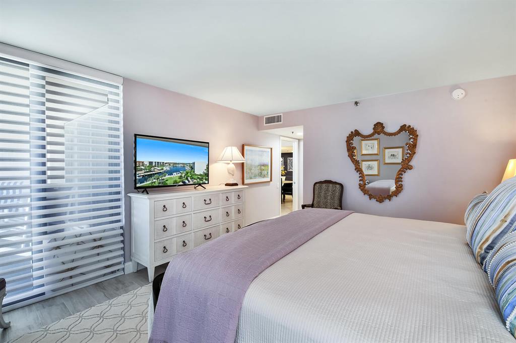 YACHT & RACQUET CLUB OF BOCA RATON CONDO - Residential