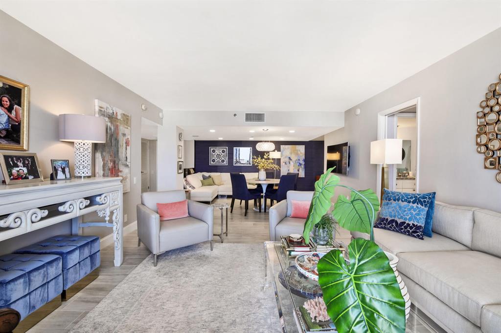 YACHT & RACQUET CLUB OF BOCA RATON CONDO - Residential