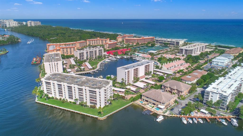 YACHT & RACQUET CLUB OF BOCA RATON CONDO - Residential