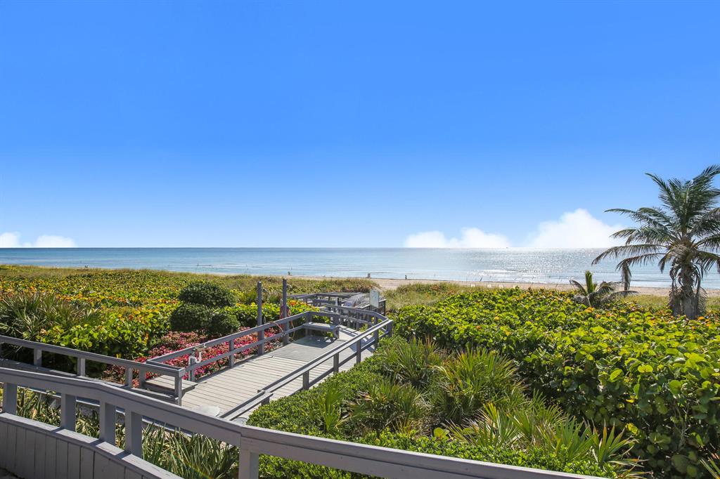 YACHT & RACQUET CLUB OF BOCA RATON CONDO - Residential