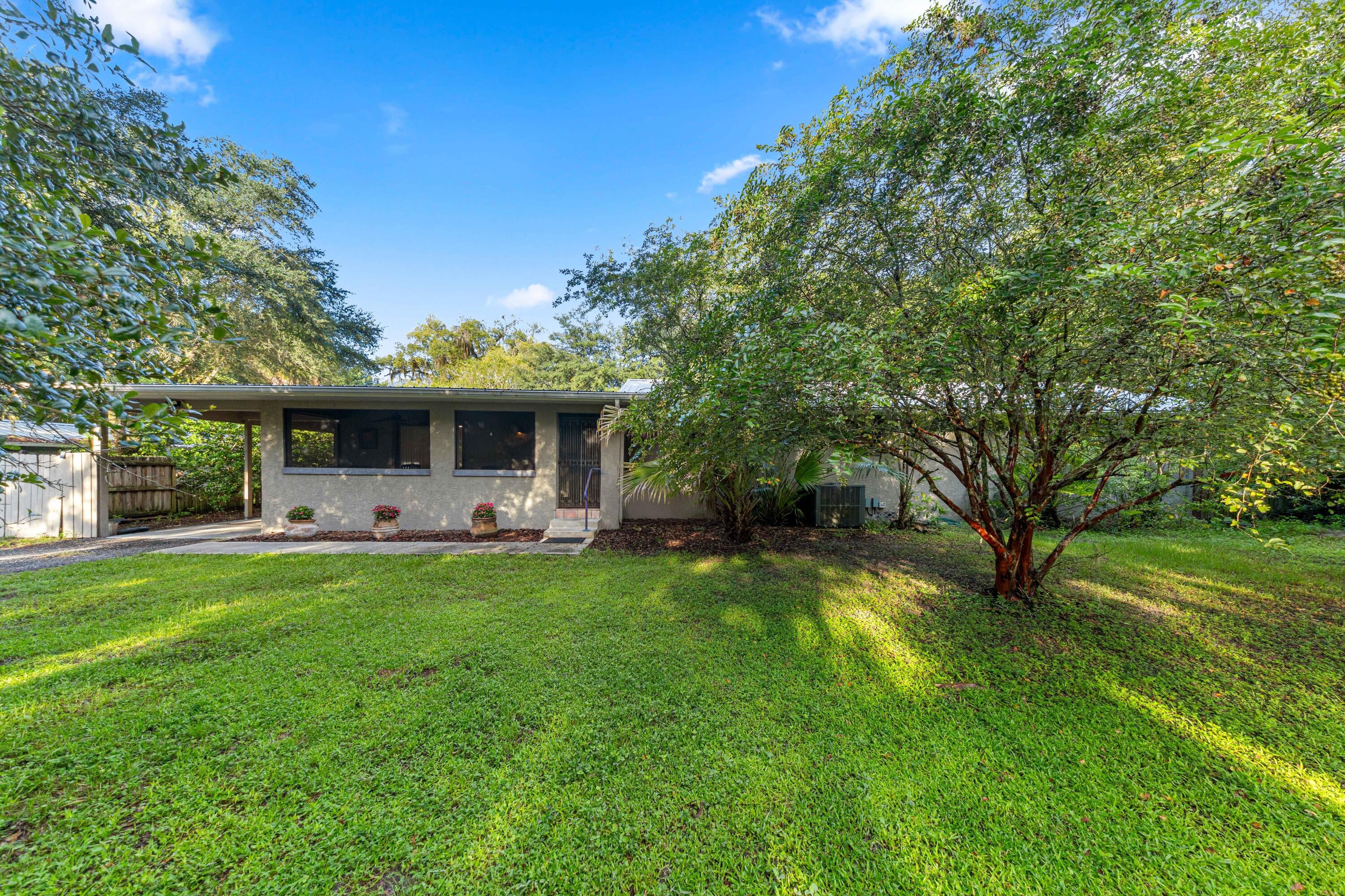 840 PLEASANT Street