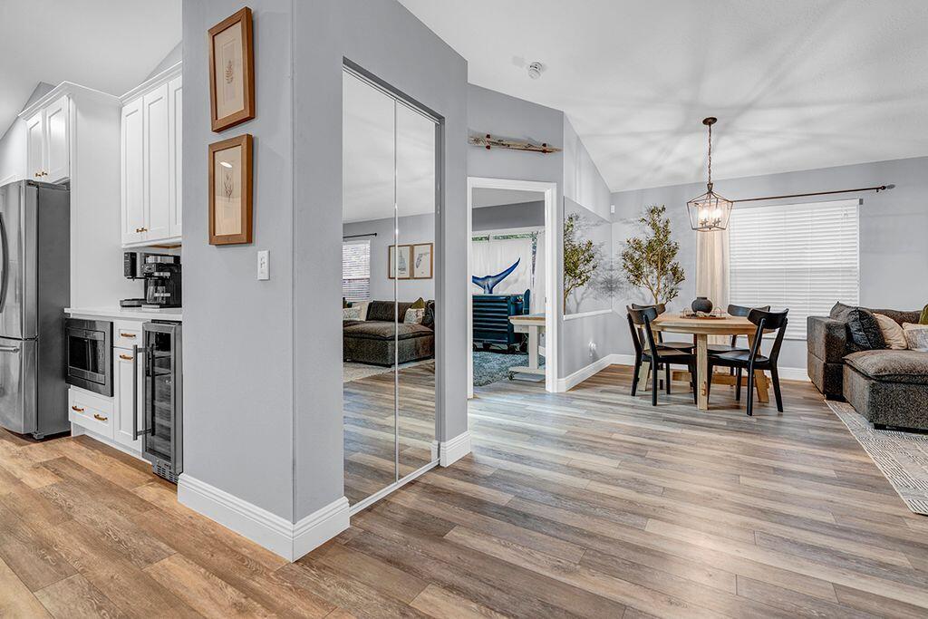 ISLAND OF RIVER BRIDGE - Residential