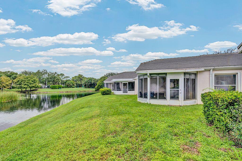 ISLAND OF RIVER BRIDGE - Residential