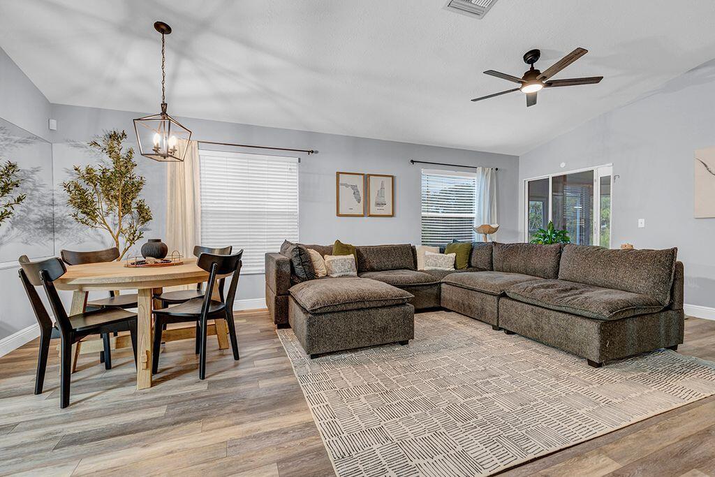 ISLAND OF RIVER BRIDGE - Residential