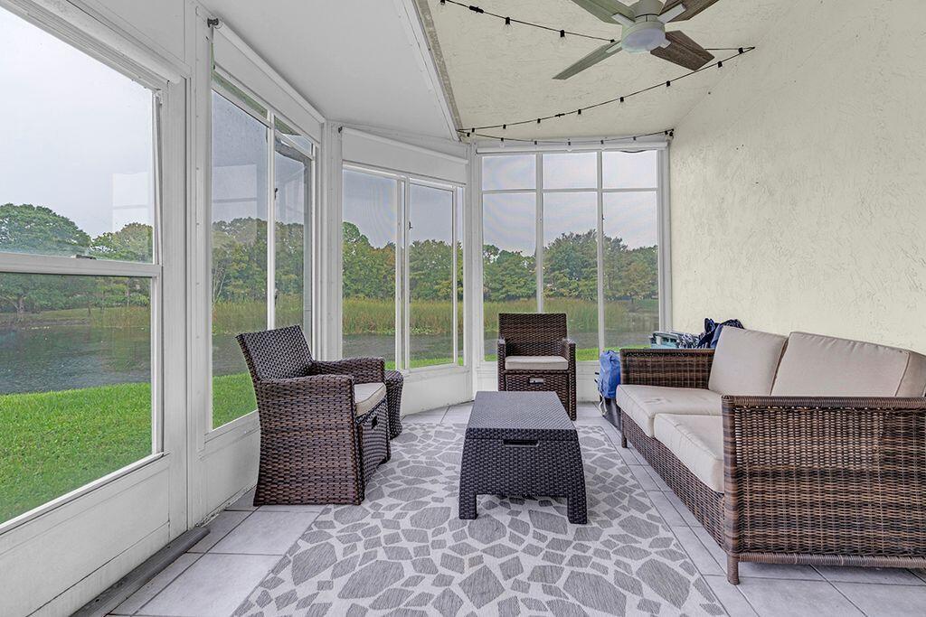 ISLAND OF RIVER BRIDGE - Residential