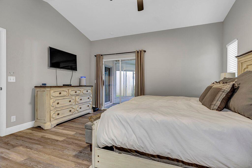 ISLAND OF RIVER BRIDGE - Residential