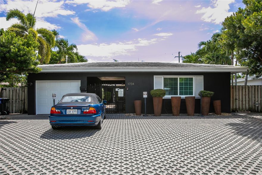 Great furnished Studio in the heart of Fort Lauderdale. Remodeled, impact windows, laundry facility next to the unit, private patio. Walking distance to shops and restaurants, near beaches and much more. One parking space assigned to the unit. Available as of January 15th. Fast approval.