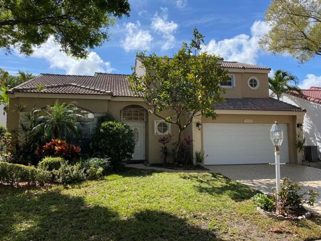 Photo of 10156 Aspen Way, Palm Beach Gardens, FL 33410 (MLS # R10691229)