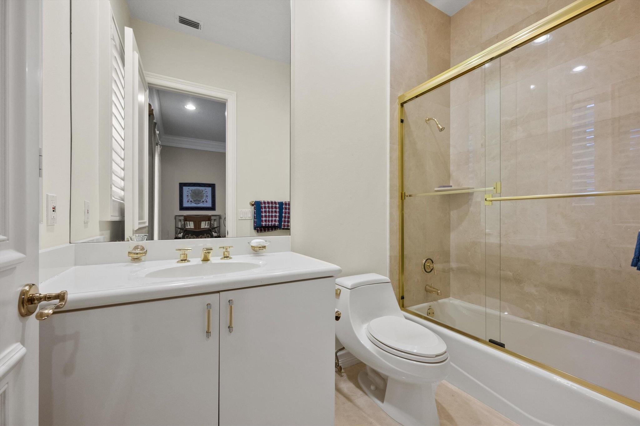 BREAKERS WEST - Residential