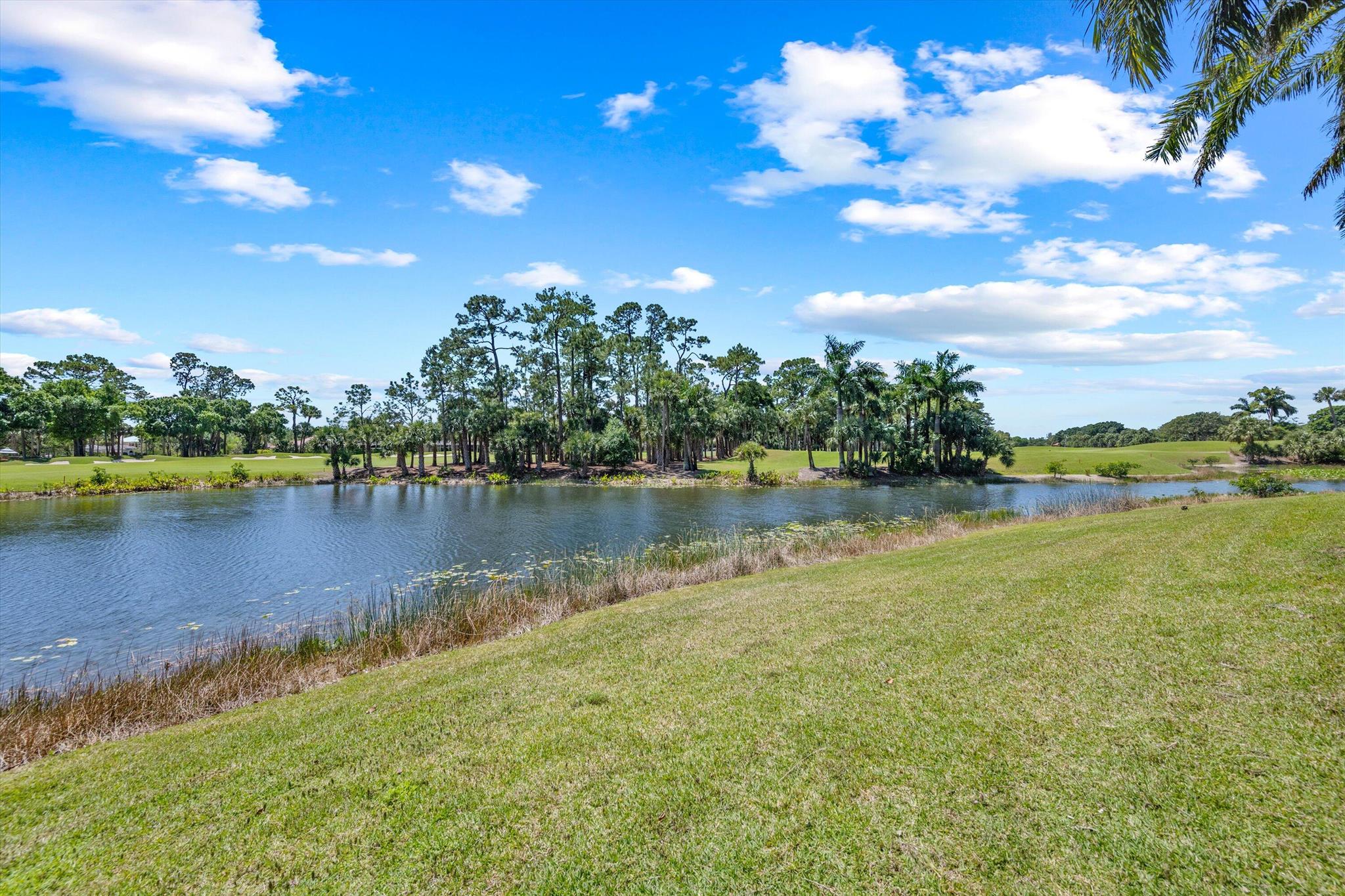 BREAKERS WEST - Residential