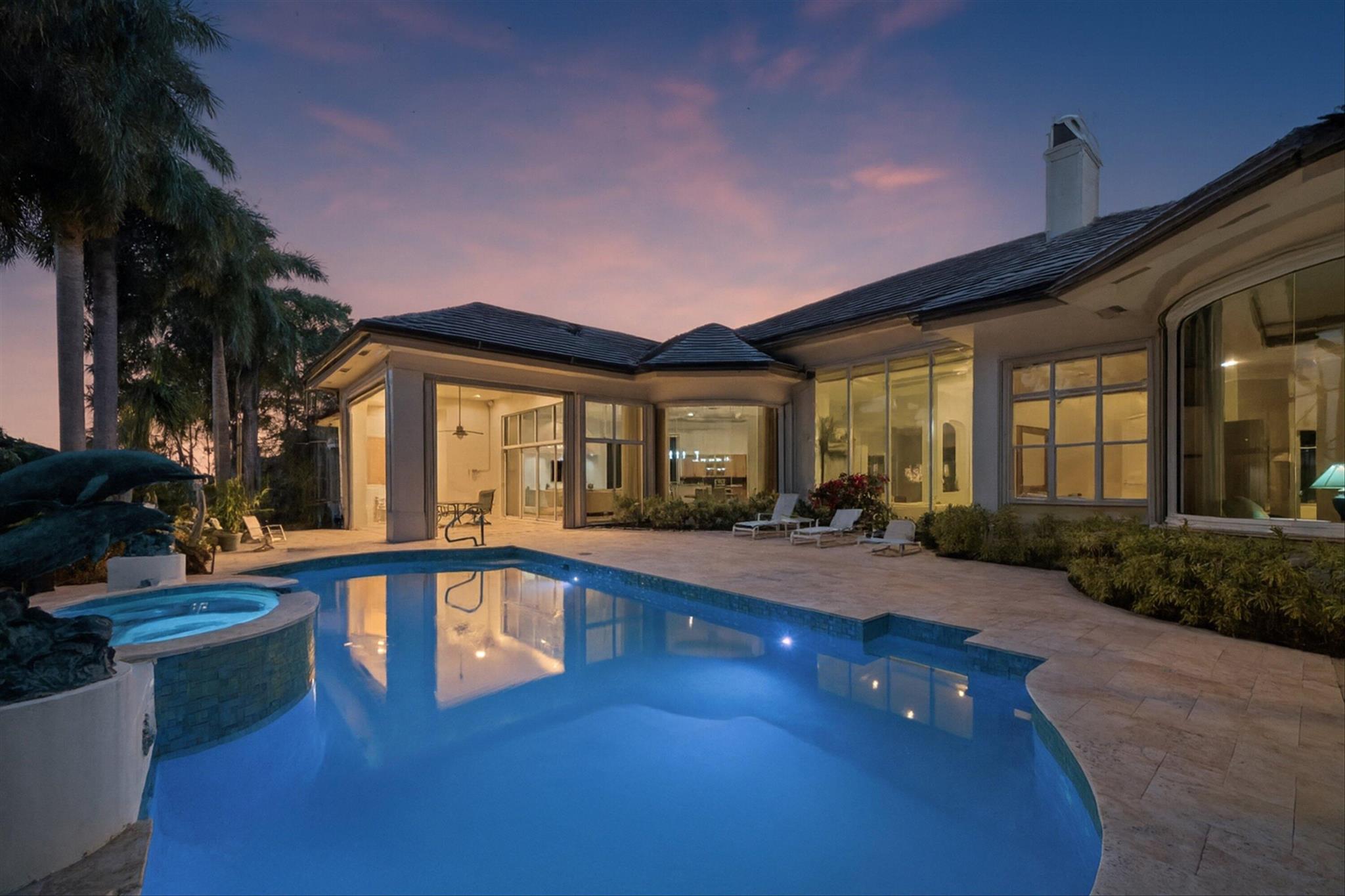 BREAKERS WEST - Residential