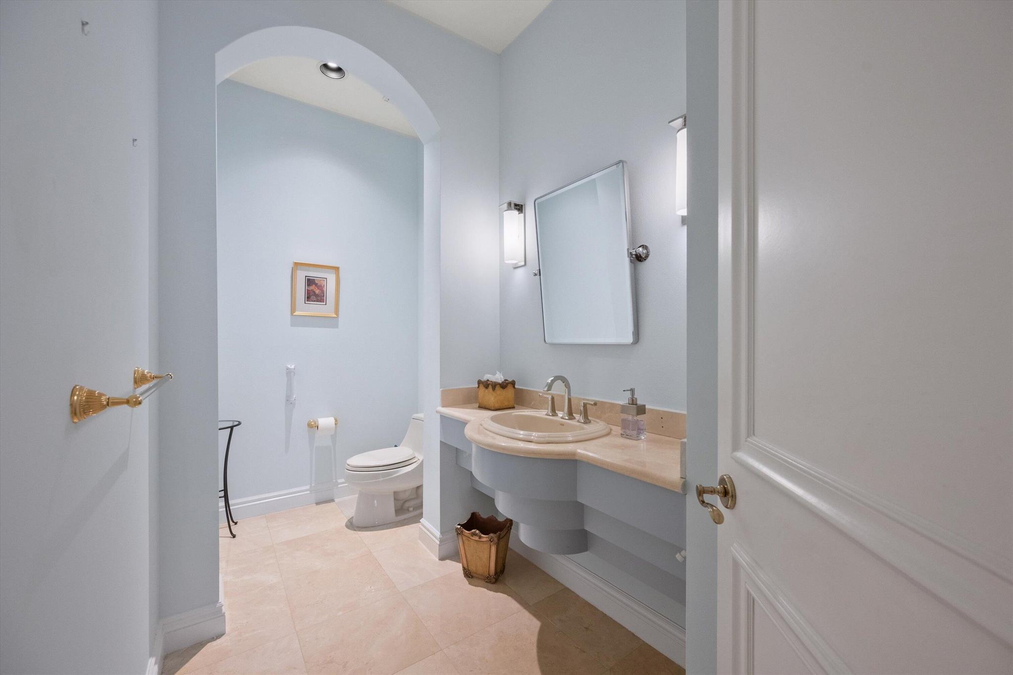 BREAKERS WEST - Residential