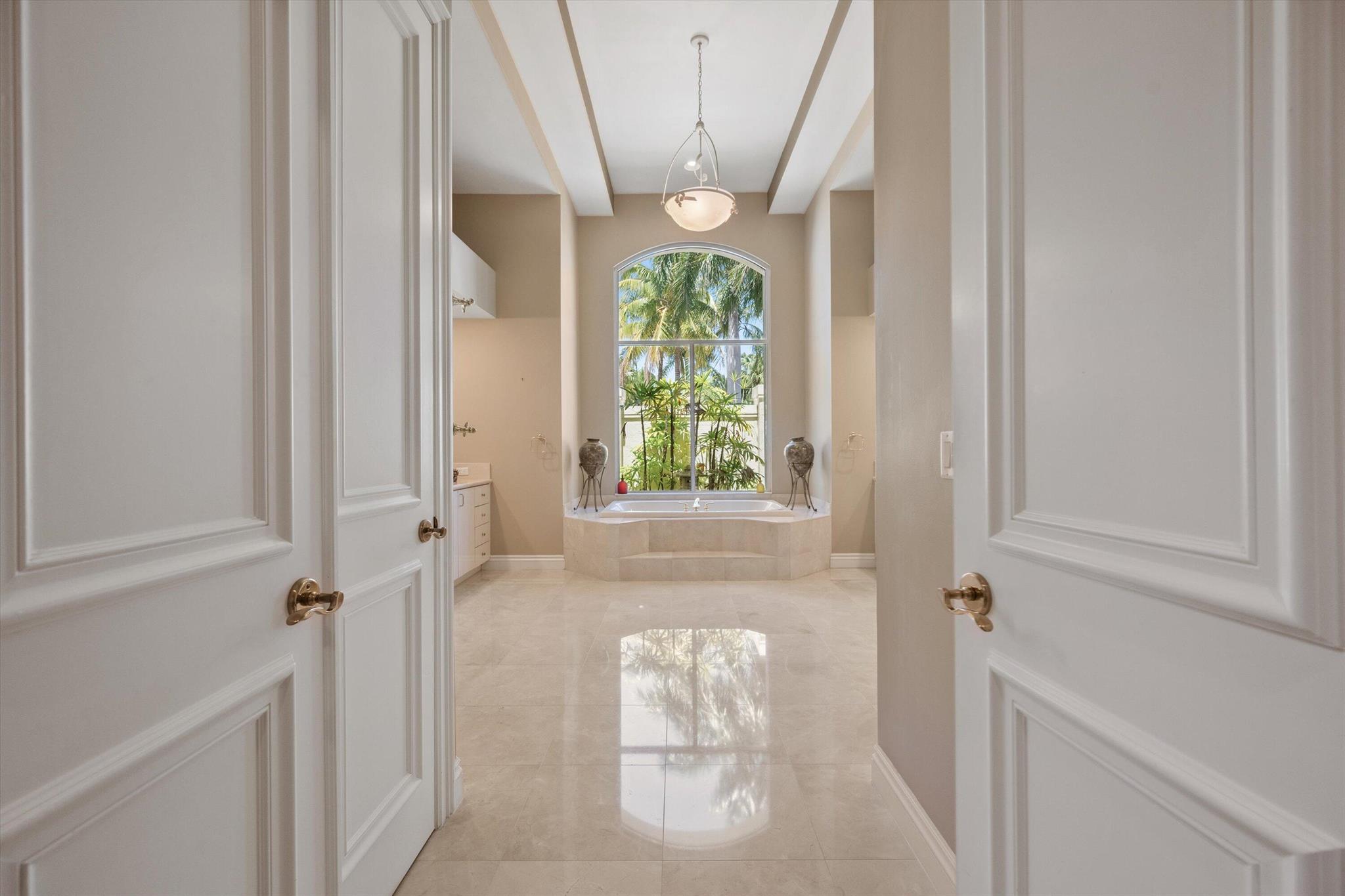 BREAKERS WEST - Residential