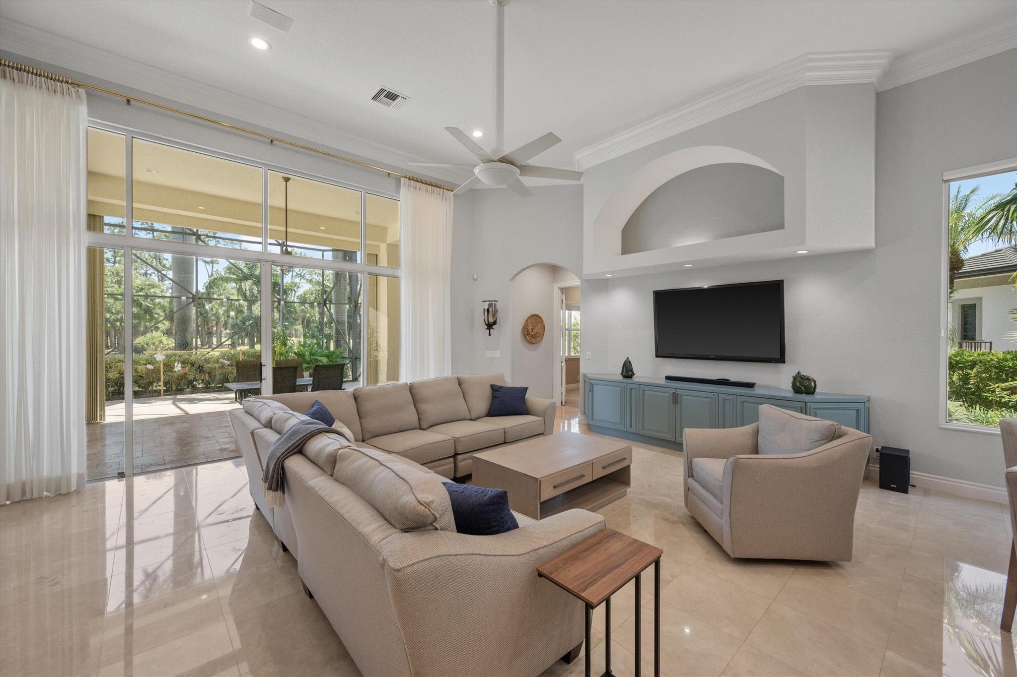 BREAKERS WEST - Residential