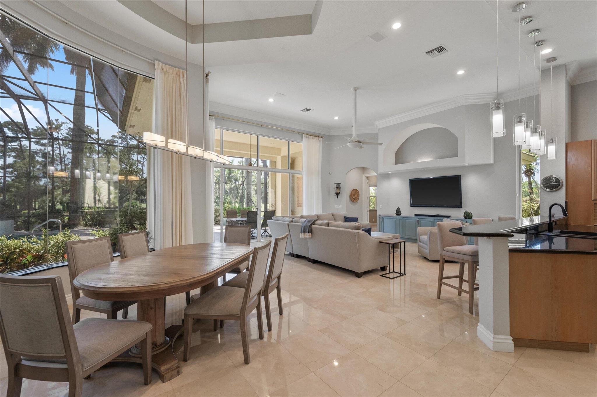 BREAKERS WEST - Residential