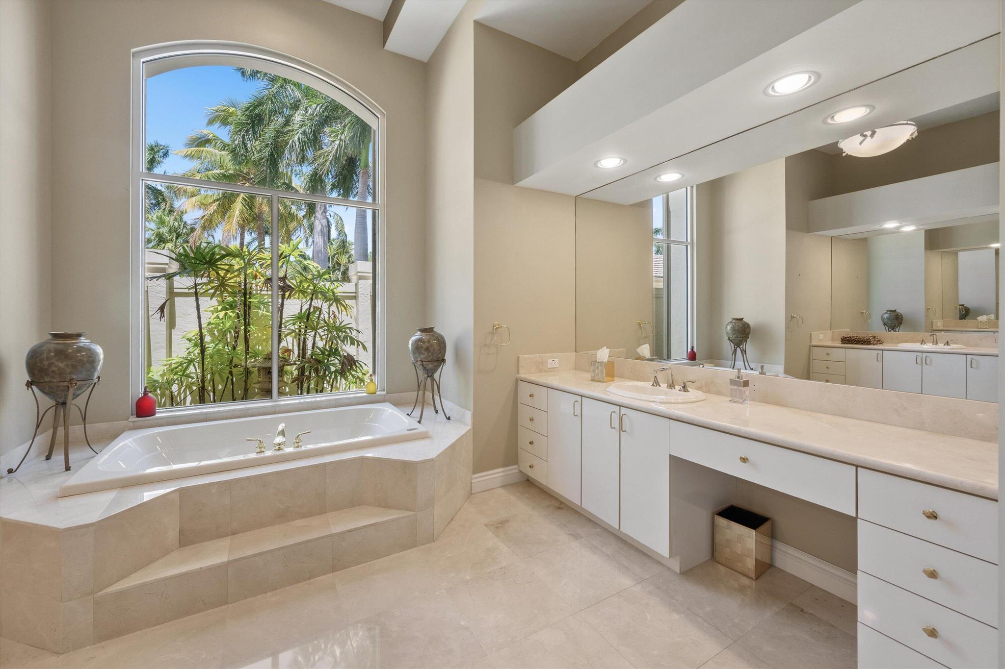 BREAKERS WEST - Residential