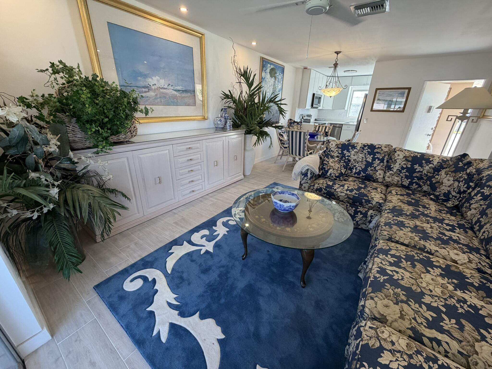 2747 E Dudley Dr Drive E D