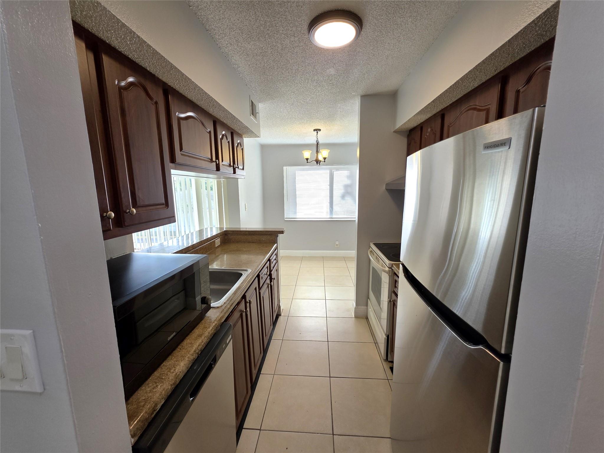 Sun Vista Gardens Condo - Residential Lease