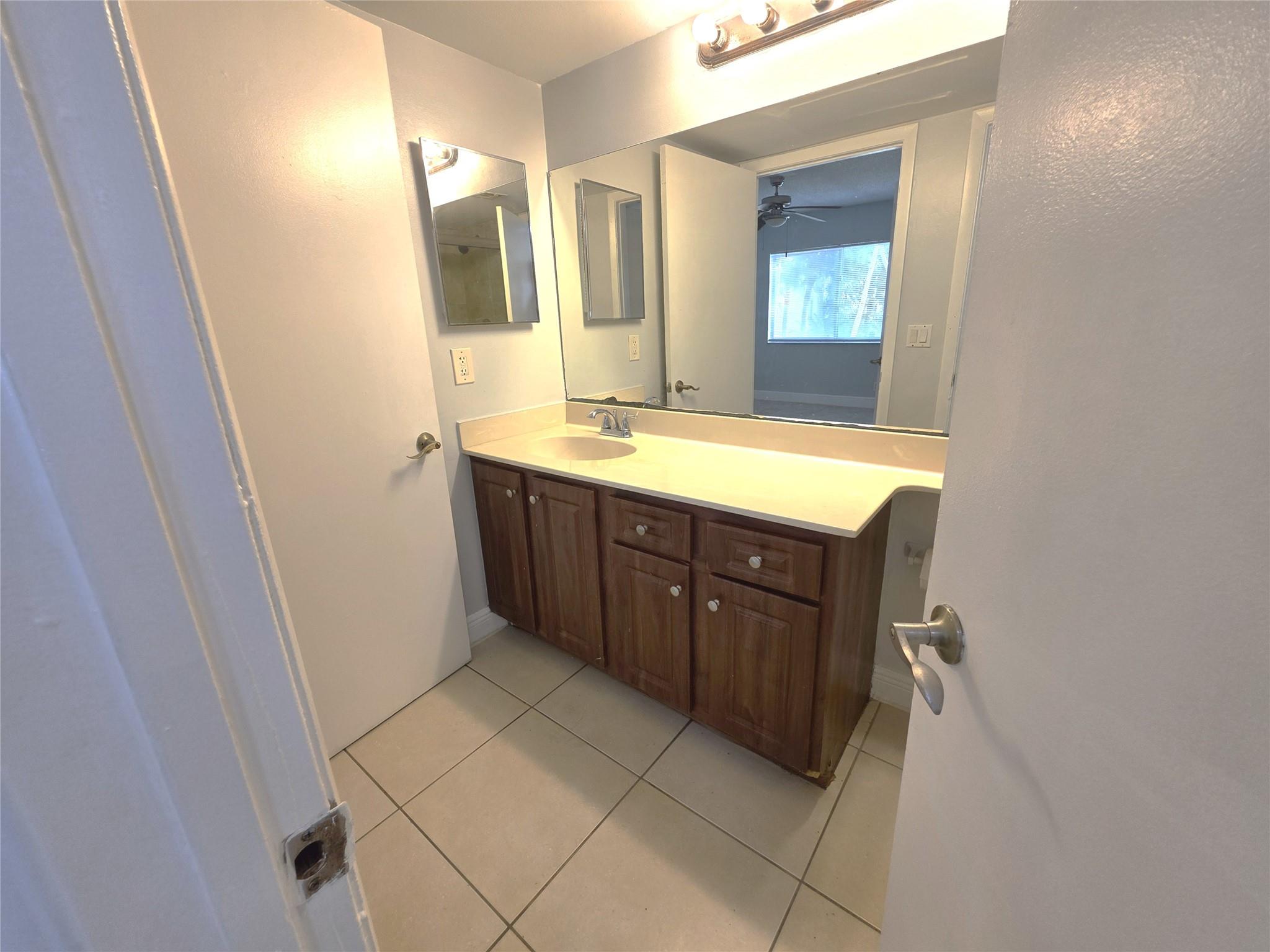 Sun Vista Gardens Condo - Residential Lease