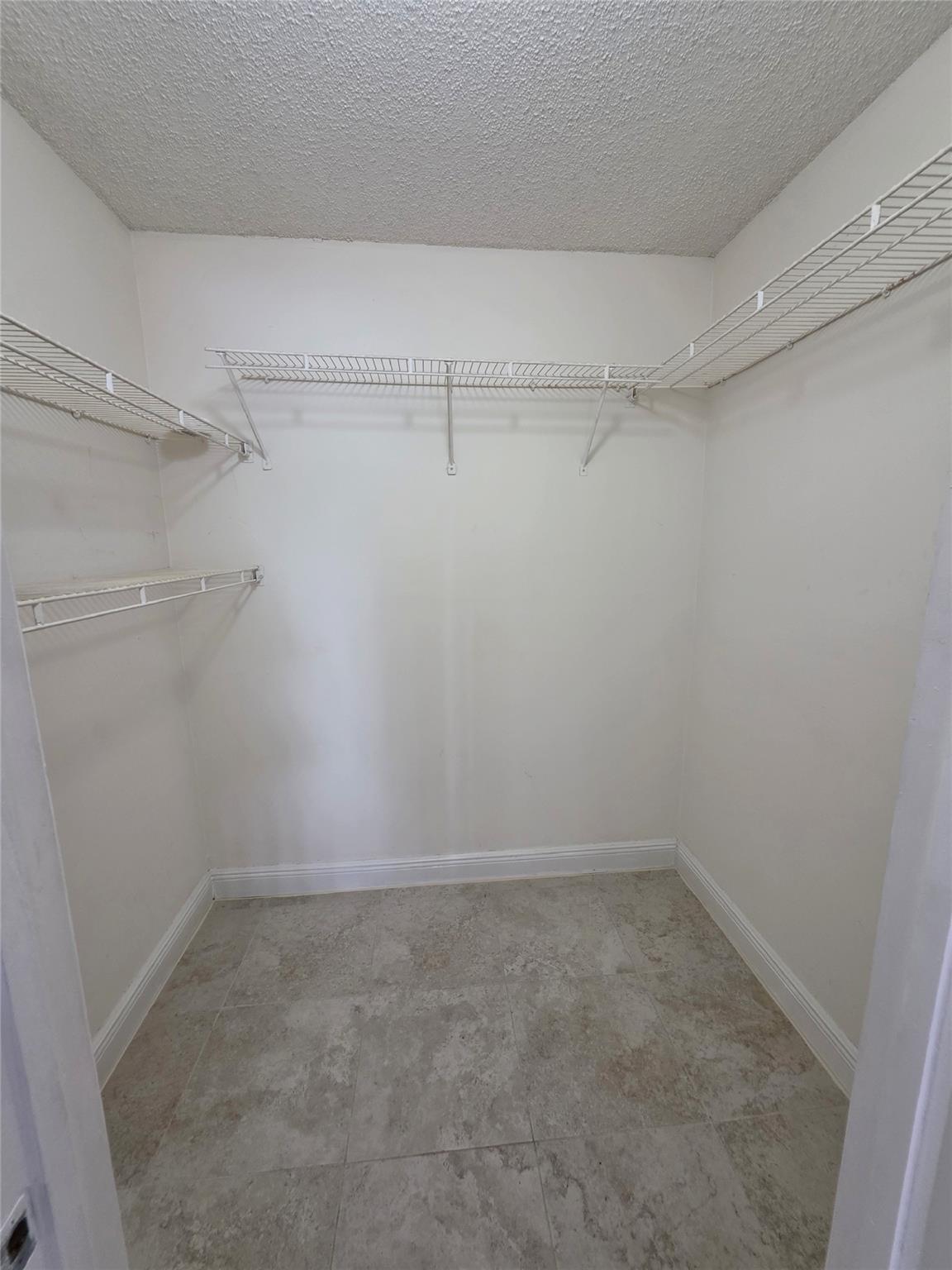 Sun Vista Gardens Condo - Residential Lease