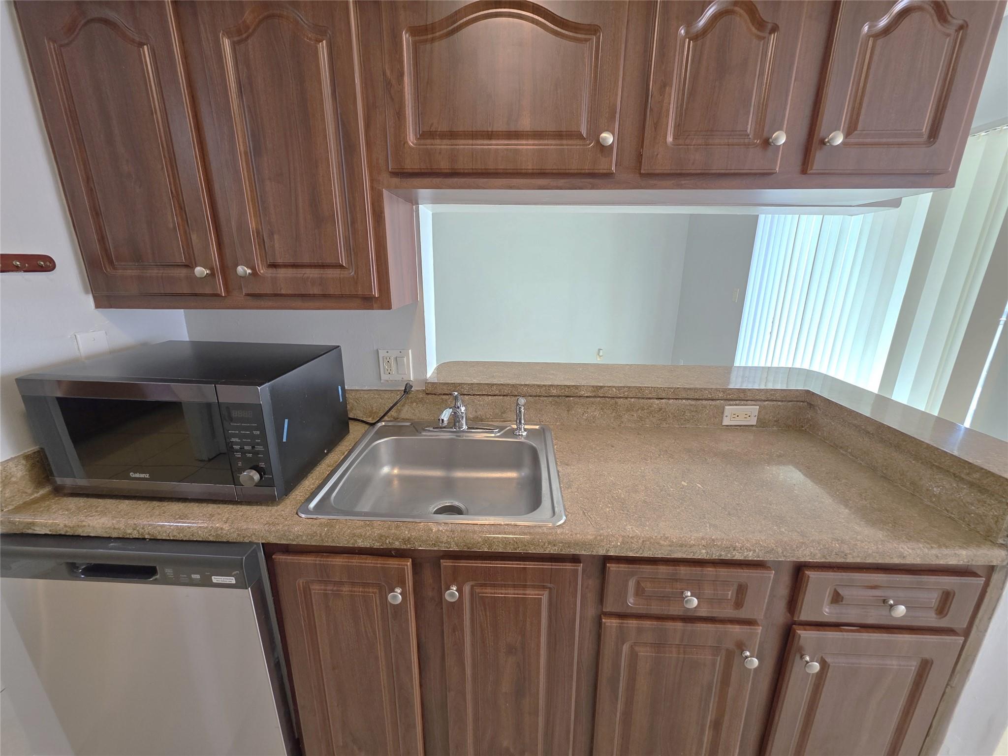 Sun Vista Gardens Condo - Residential Lease