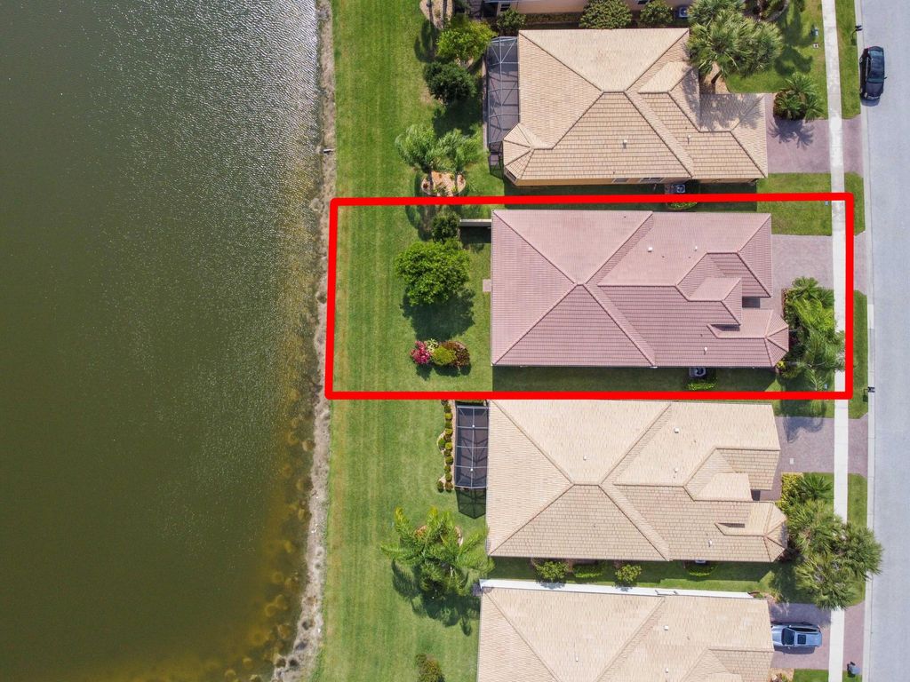Photo of 9380 Ivory Isle Road, Boynton Beach, FL 33473 (MLS # R10993687)