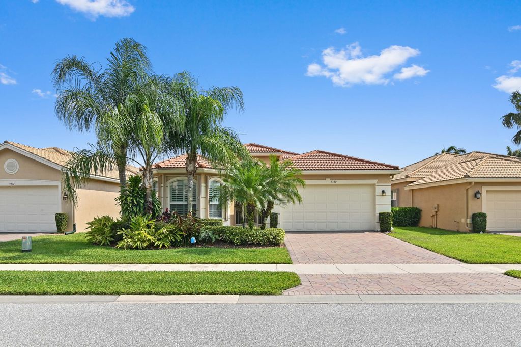 Photo of 9380 Ivory Isle Road, Boynton Beach, FL 33473 (MLS # R10993687)
