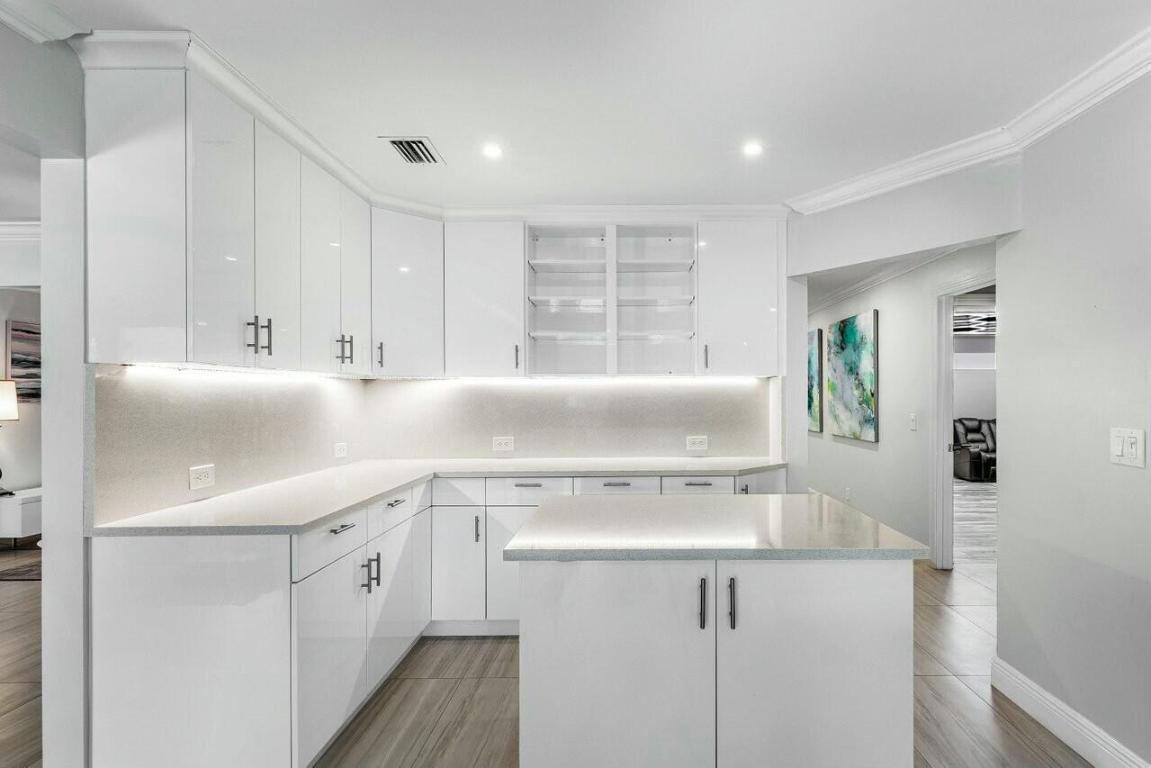 TROPIC ISLE 2ND SEC - Residential