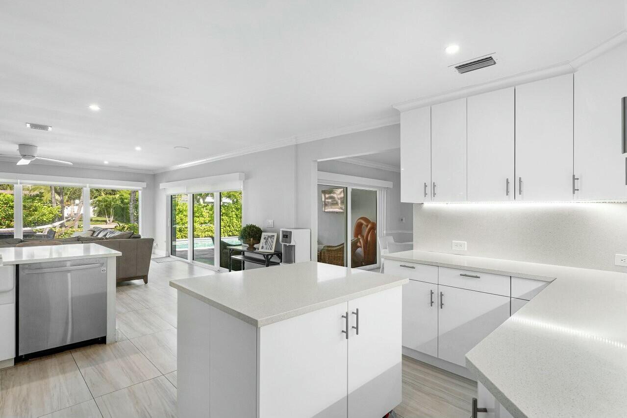 TROPIC ISLE 2ND SEC - Residential