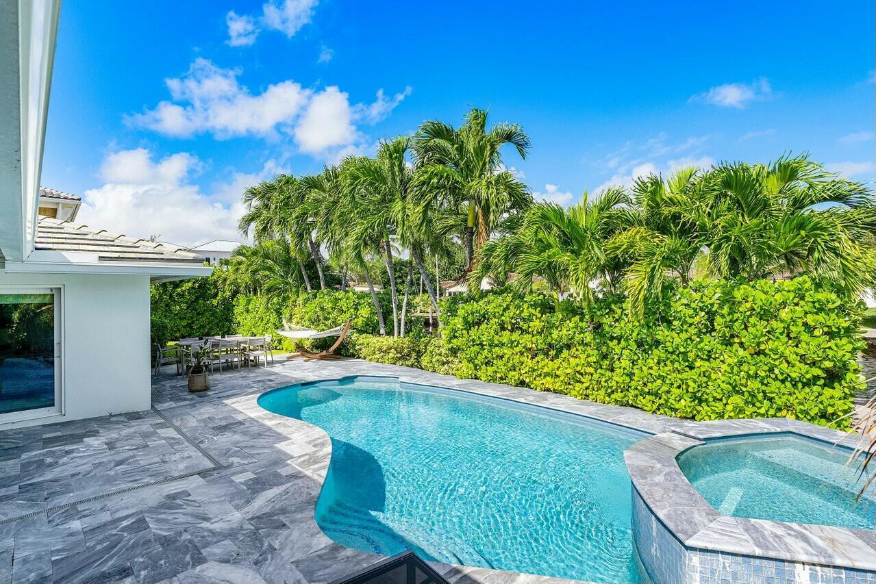 TROPIC ISLE 2ND SEC - Residential