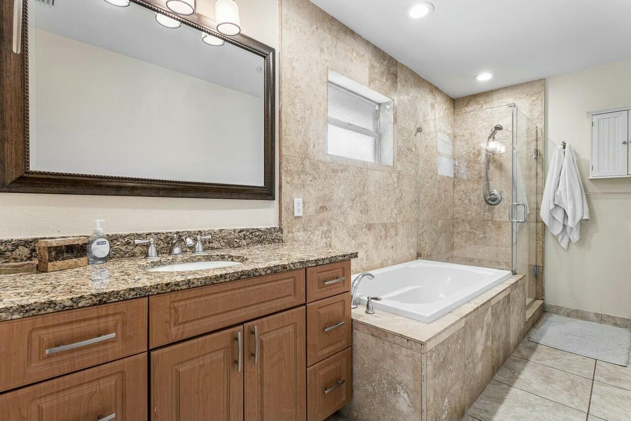 TROPIC ISLE 2ND SEC - Residential