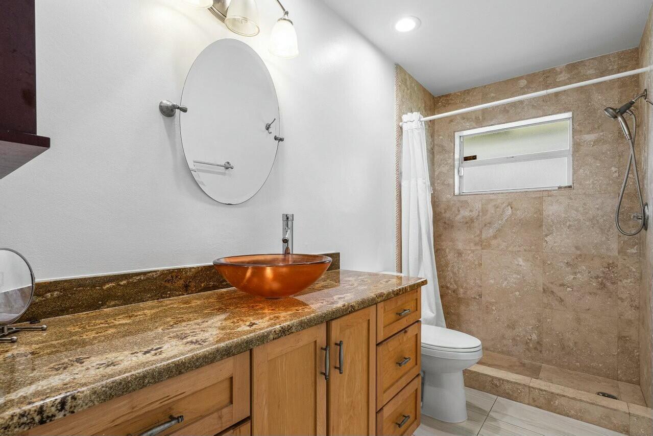 TROPIC ISLE 2ND SEC - Residential