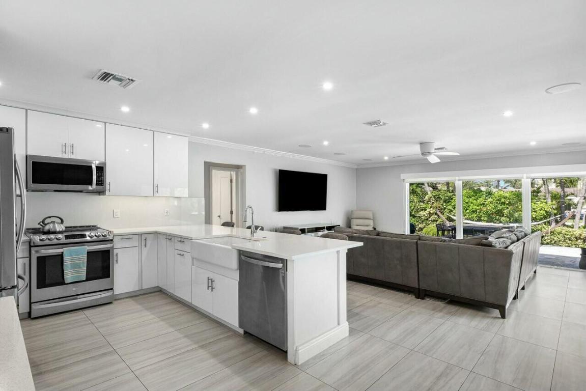 TROPIC ISLE 2ND SEC - Residential