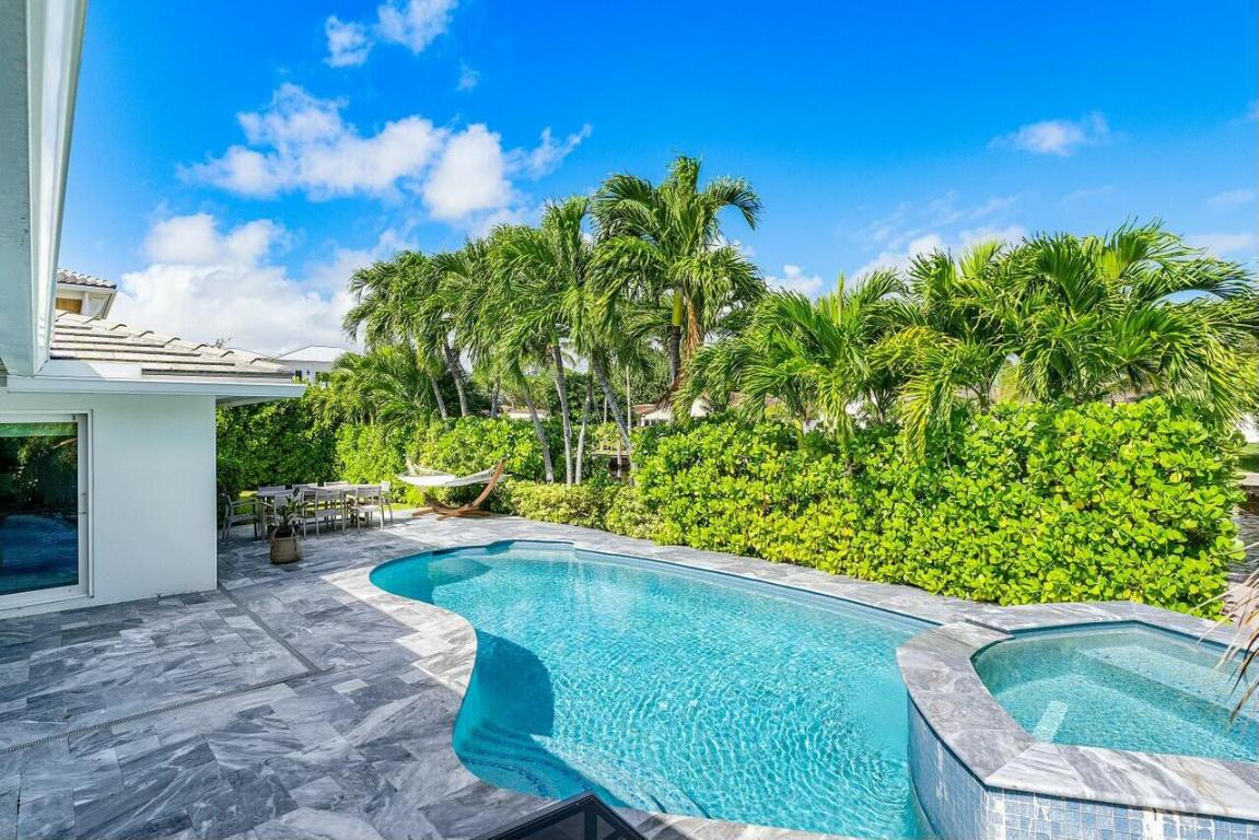 TROPIC ISLE 2ND SEC - Residential