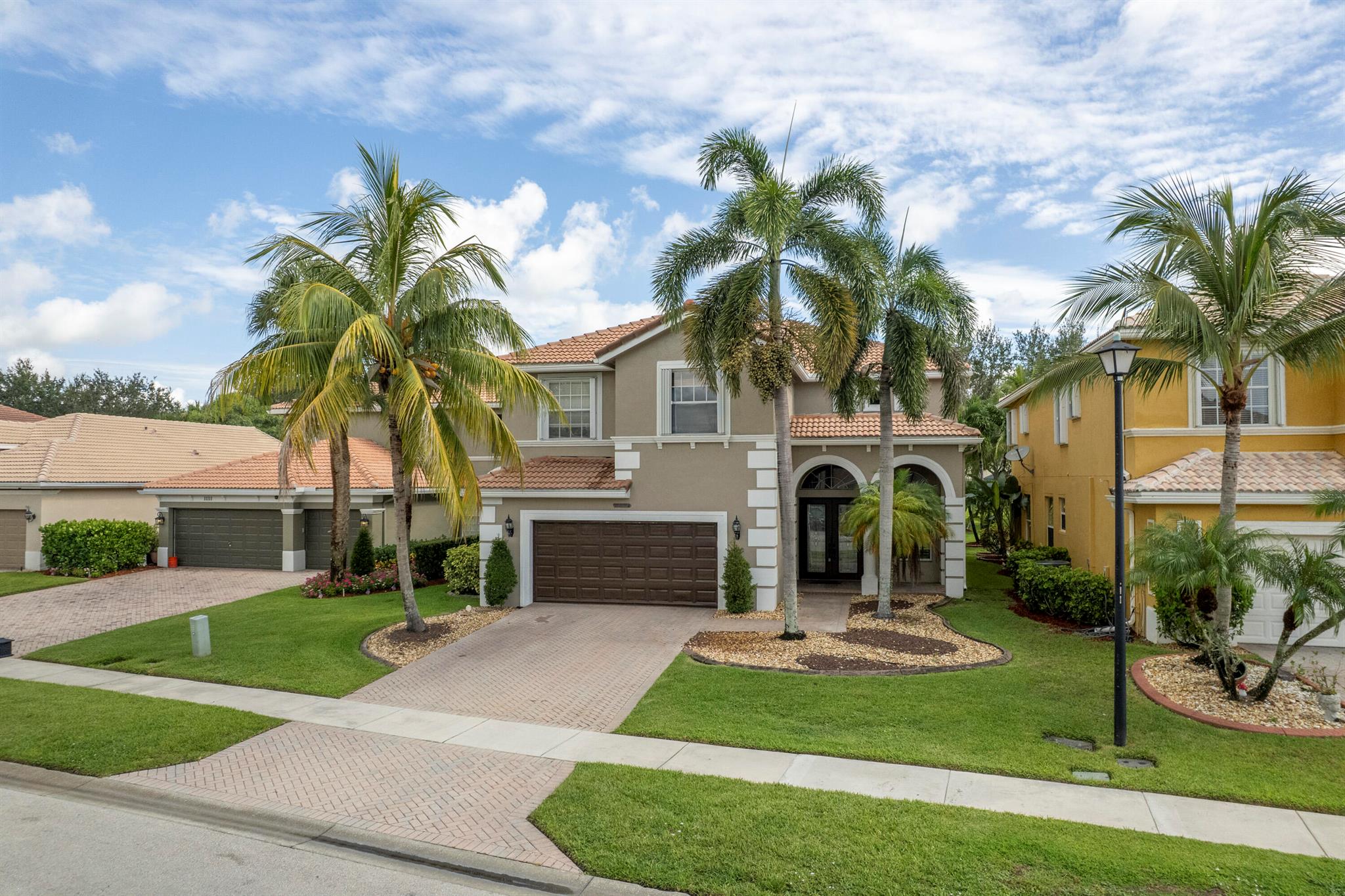 11101 Laurel Walk Road, Wellington, FL, 33449/$799,900 1 11101 Laurel Walk Road