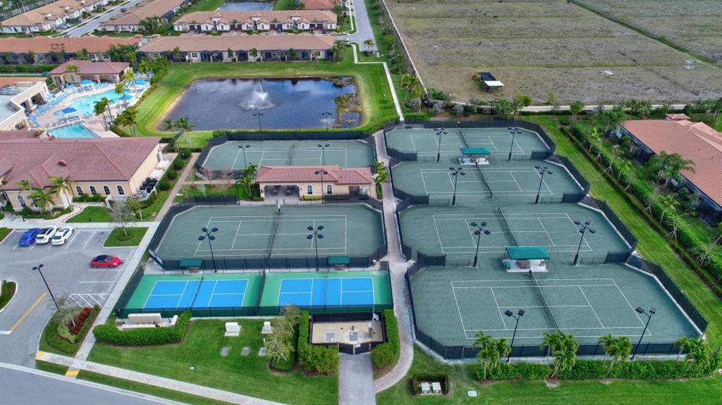 VILLAGGIO RESERVE - Residential