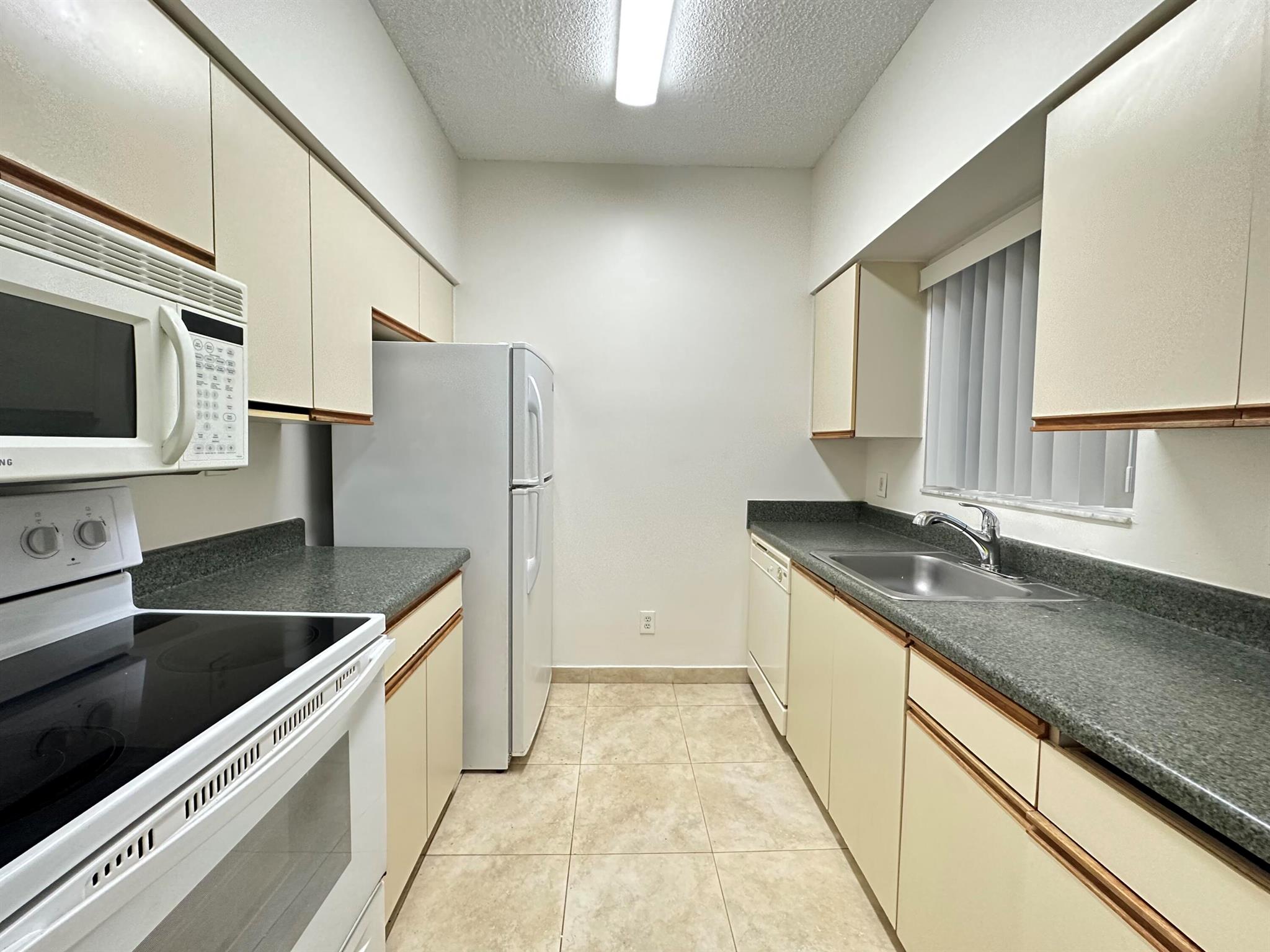 WATERS EDGE AT DEERFIELD - Residential Lease