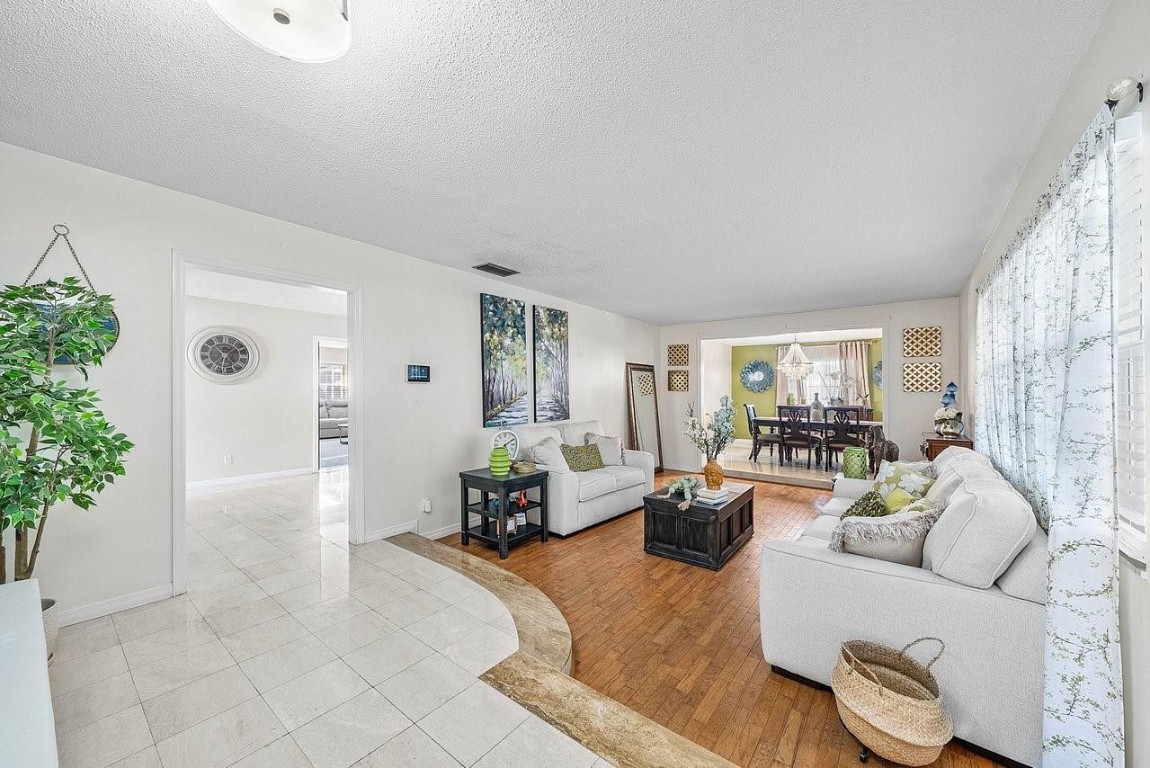 UNIVERSITY HEIGHTS - Residential